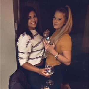 Meet your Posher, Joanie